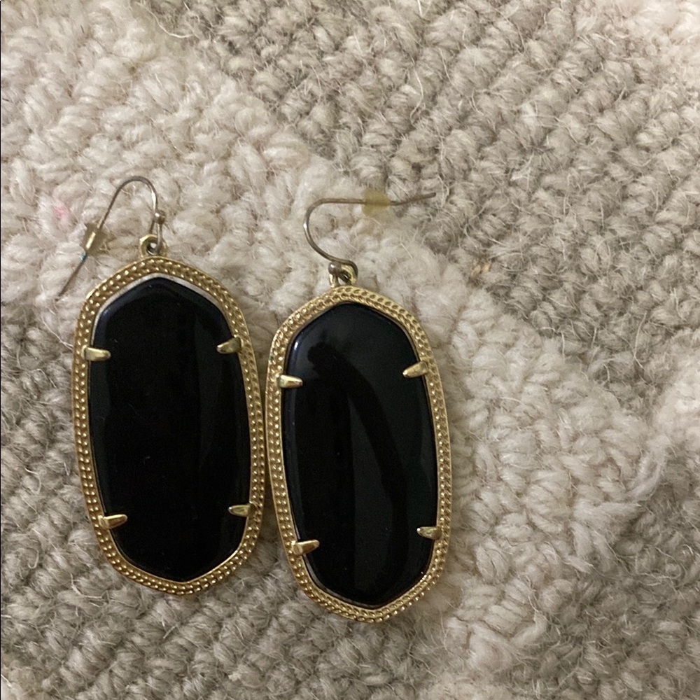 Kendra Scott Danielle Black and Gold Stud Earrings Classic Design